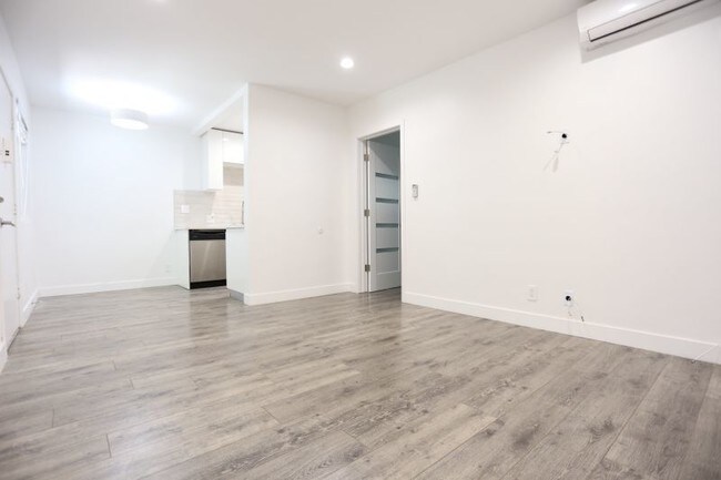 1757 N Kingsley Dr-Unit -104 in Los Angeles, CA - Building Photo - Building Photo