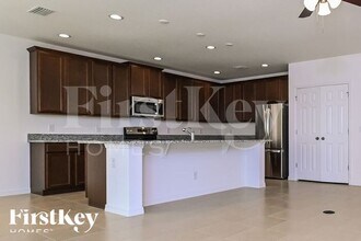 900 Avenal Ln in Davenport, FL - Building Photo - Building Photo