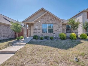 2913 Meadowlands Dr in Forney, TX - Building Photo - Building Photo