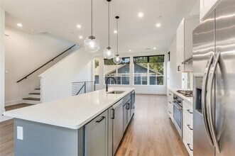 4718 Bryan St in Dallas, TX - Building Photo - Building Photo