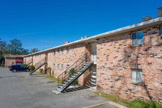 Peoples Choice Apartments LLC in Jacksonville, FL - Building Photo - Building Photo