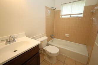1109 Dunwoody Dr in Valdosta, GA - Building Photo - Building Photo