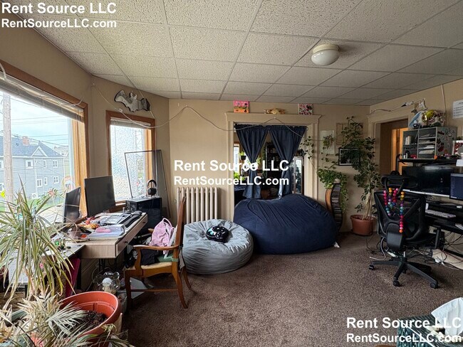 325 Main St in Medford, MA - Building Photo - Building Photo