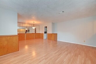 2709 Adams St in Alvin, TX - Building Photo - Building Photo