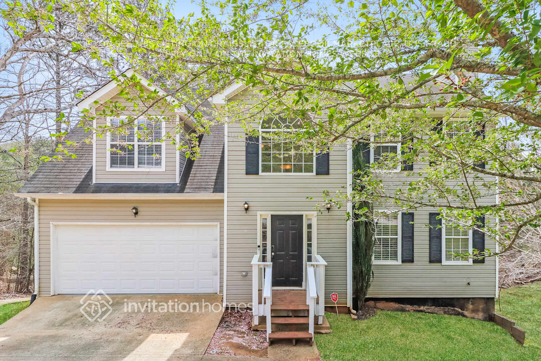 3159 Lower Creek Dr in Douglasville, GA - Building Photo