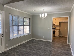 1101 W Knoxville St in Broken Arrow, OK - Foto de edificio - Building Photo