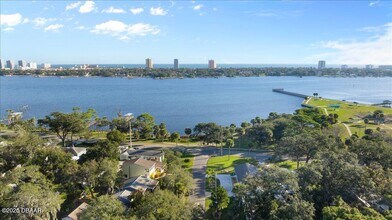 1146 Riverside Dr in Daytona Beach, FL - Building Photo - Building Photo