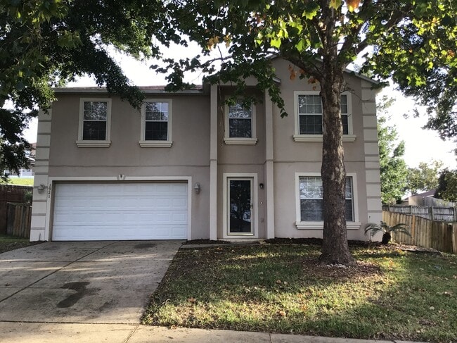 property at 1921 Knollcrest Dr