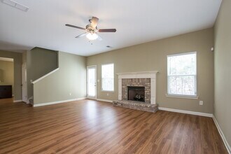 8 Misty Lea Dr in Dallas, GA - Building Photo - Building Photo