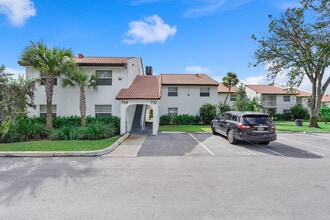 The Palms of North Lauderdale in North Lauderdale, FL - Foto de edificio - Building Photo