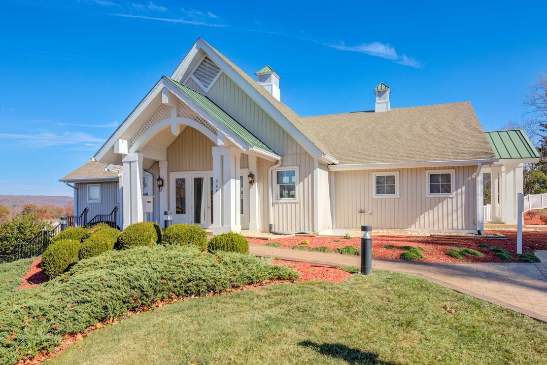 Maple Ridge Townhomes in Blacksburg, VA - Building Photo