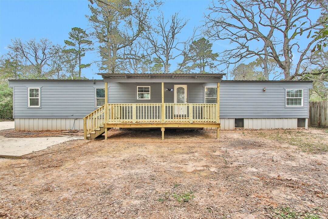 5470 Whipporwill Rd in Conroe, TX - Building Photo