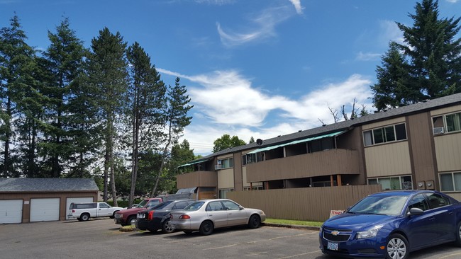 Kane Meadows Apartments in Gresham, OR - Foto de edificio - Building Photo