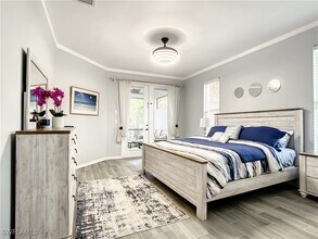 2358 Kings Lake Blvd in Naples, FL - Foto de edificio - Building Photo