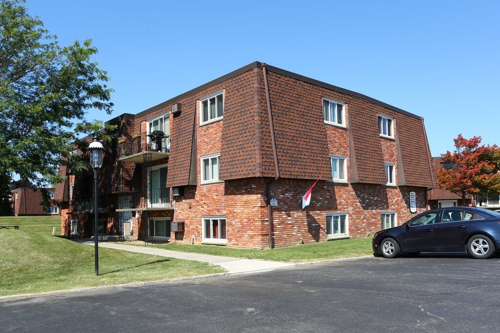 Camelot Village Blasdell, NY Apartments