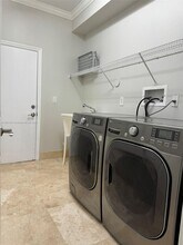 1302 NW 139th Ave in Pembroke Pines, FL - Building Photo - Building Photo