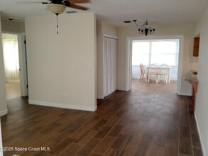 151 Delmar St in Indialantic, FL - Foto de edificio - Building Photo