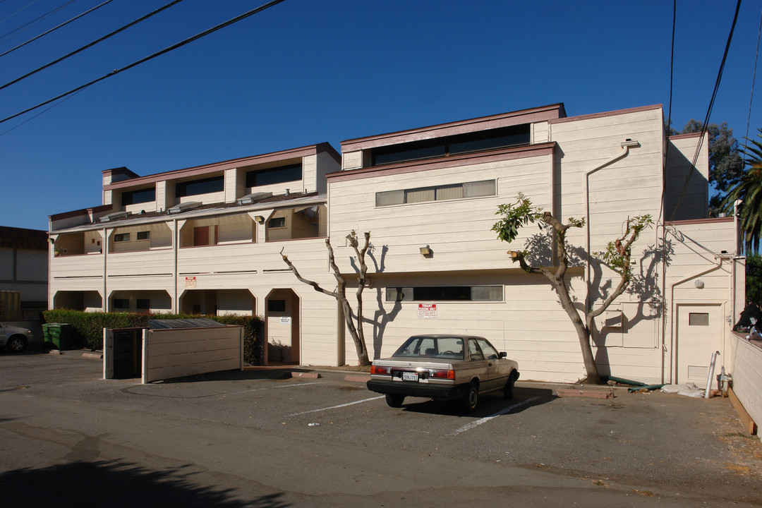 213 2nd St in Encinitas, CA - Foto de edificio