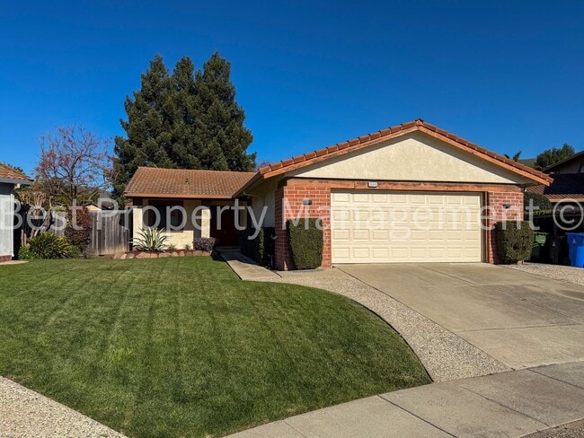 property at 38840 Godfrey Pl
