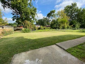 3914 Baymeadow Dr in Louisville, KY - Building Photo - Building Photo