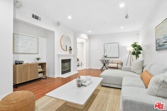 5625 Crescent Park W in Los Angeles, CA - Building Photo - Building Photo