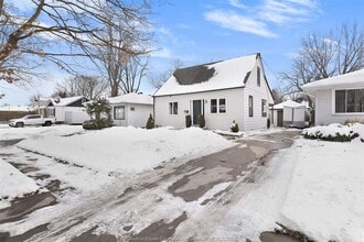 1978 Buckingham Dr in Windsor, ON - Building Photo - Building Photo