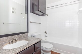 Brookfield in Houston, TX - Building Photo - Building Photo