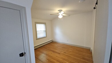 21 Roosevelt St in North Providence, RI - Building Photo - Building Photo