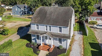 108 Vine St in Hammonton, NJ - Building Photo