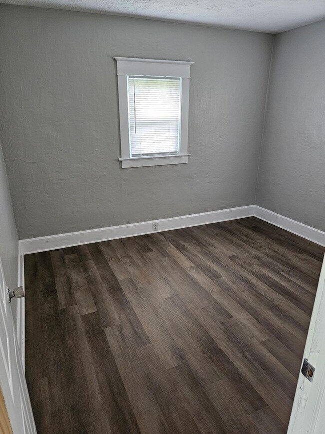 513 E Centennial Ave in Muncie, IN - Building Photo - Building Photo