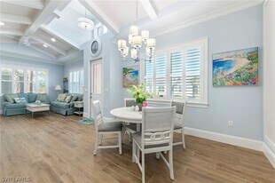 7270 Saona CT in Naples, FL - Building Photo