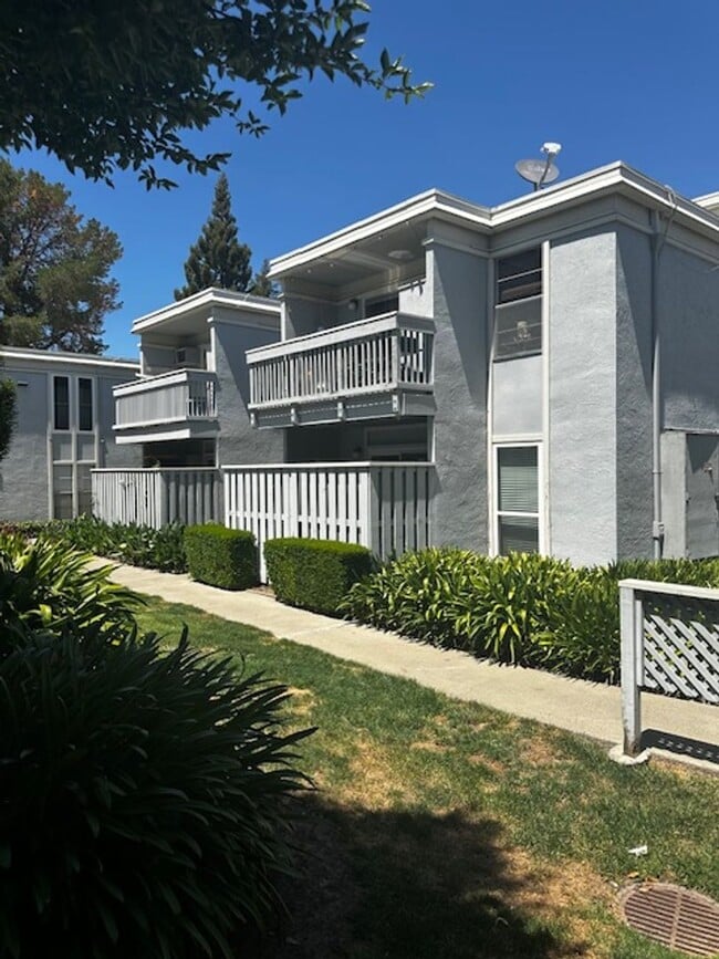 property at 945 Bancroft Rd