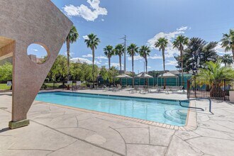 5097 Indian River Dr in Las Vegas, NV - Building Photo - Building Photo