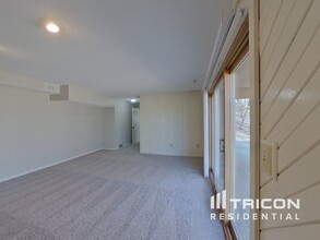 5801 Prior Cir SE in Prior Lake, MN - Building Photo - Building Photo