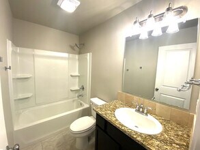 1826 137th St in Lubbock, TX - Building Photo - Building Photo