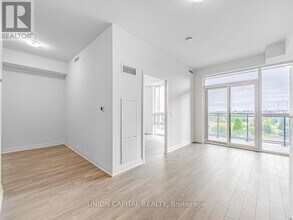 10-810 Meadowglen Pl in Toronto, ON - Building Photo - Building Photo