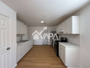 2731 Candle Ridge Dr in San Antonio, TX - Building Photo - Building Photo