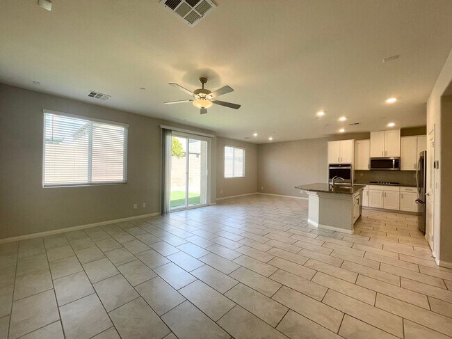 385 Breve Ct in Las Vegas, NV - Building Photo - Building Photo