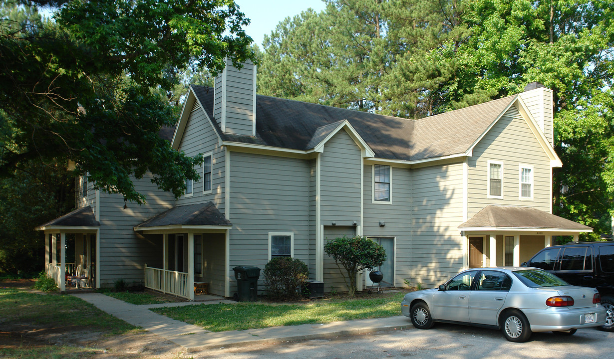 4300 Presley Ct in Raleigh, NC - Building Photo