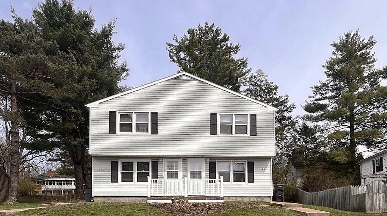 106 Longmeadow Ln in State College, PA - Building Photo