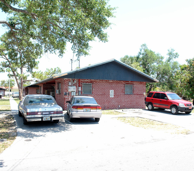 1817 NW 8th Pl in Fort Lauderdale, FL - Building Photo - Building Photo