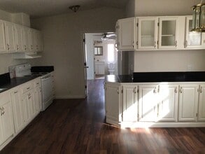 815 Roy St in Fort Walton Beach, FL - Building Photo - Building Photo