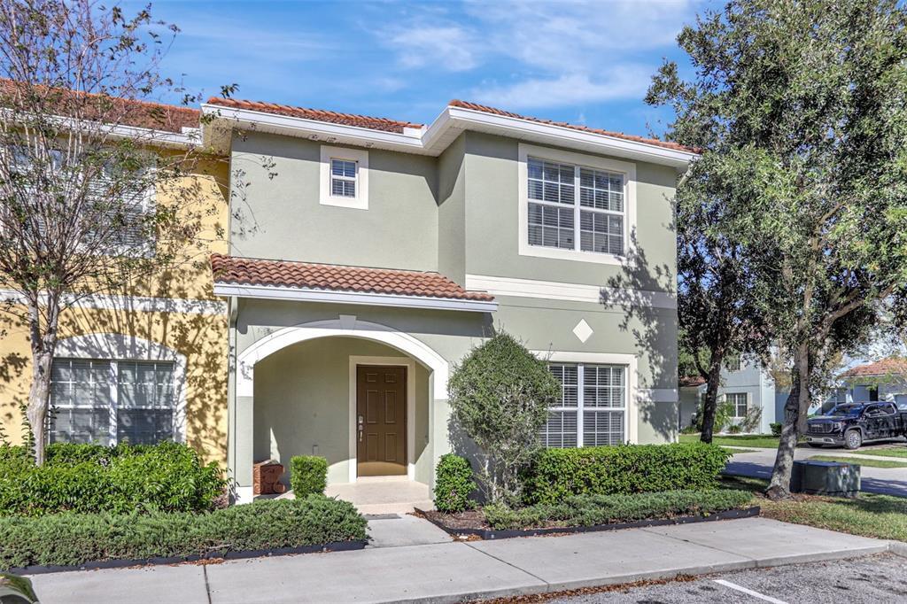 8919 Bismarck Palm Rd in Kissimmee, FL - Building Photo