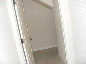 2825 Saville Loop in Austin, TX - Building Photo - Building Photo