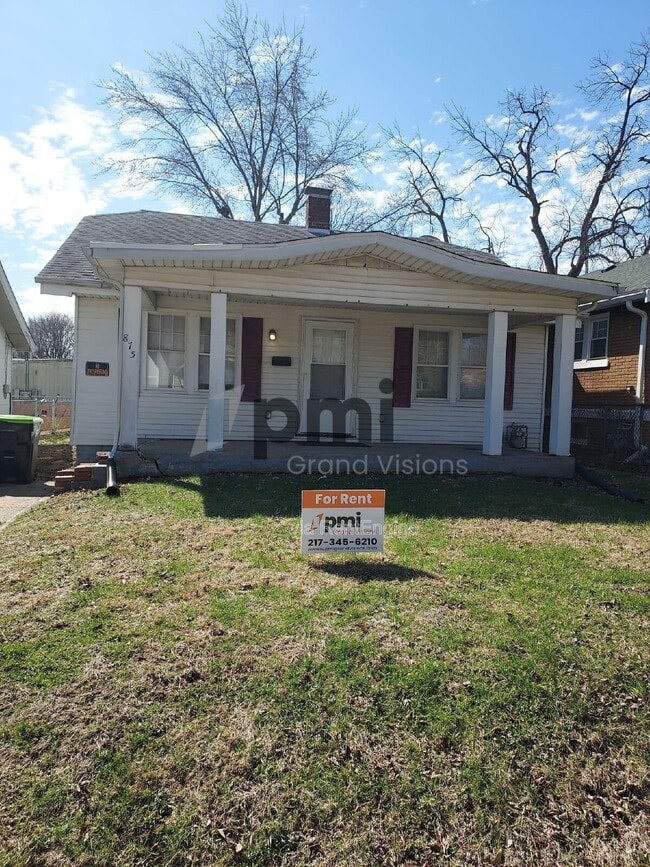 property at 875 W Waggoner St