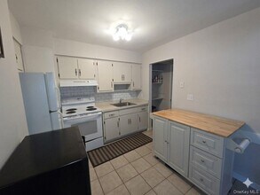 635 South St in Highland, NY - Building Photo - Building Photo