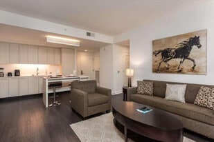 11911 Freedom Dr in Reston, VA - Building Photo