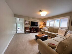 4405 Santa Monica Ave in San Diego, CA - Building Photo - Building Photo