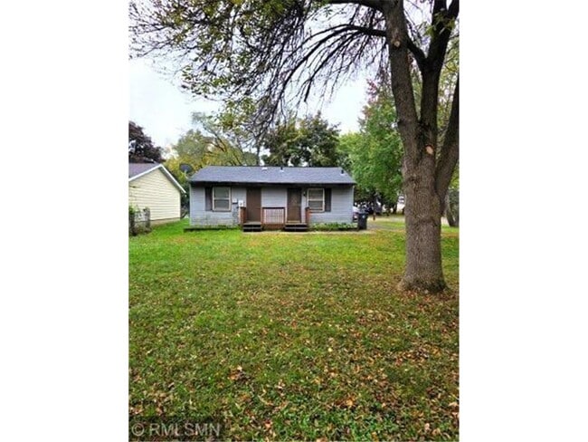 653 N 2nd St in New Richmond, WI - Building Photo - Building Photo
