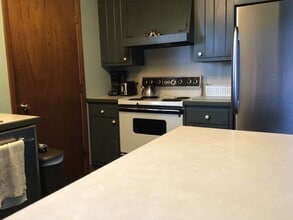 5304 Lakeside Blvd in Dunkirk, NY - Building Photo - Building Photo